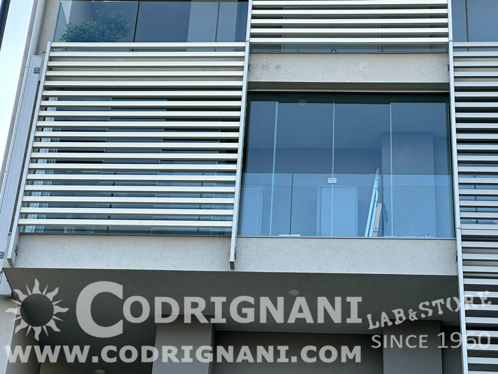 Chiusura loggia Milano con vetrate scorrevoli. Ideale per chi vuole sfruttare al meglio i propri spazi esterni